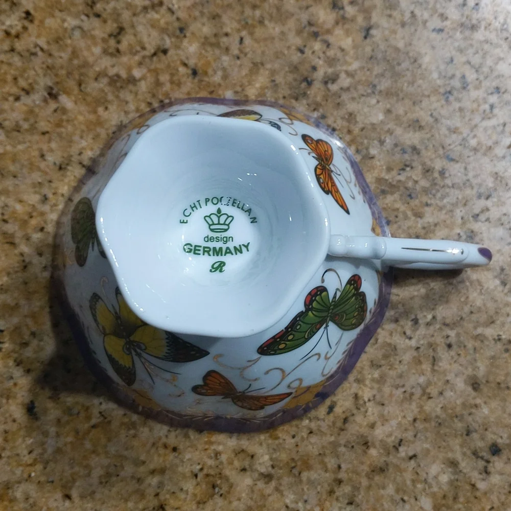 Beautiful Rare Vintage German porcelean cup and saucer set - Picture 4 of 6